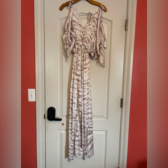 Surf Gypsy Dresses & Skirts - SURF GYPSY Elegant Cream Tie-Dye Maxi Dress/Swim Coverup. NWT. size Small